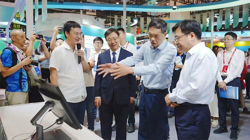 兩個(gè)博覽會(huì)，清聽聲學(xué)展區(qū)